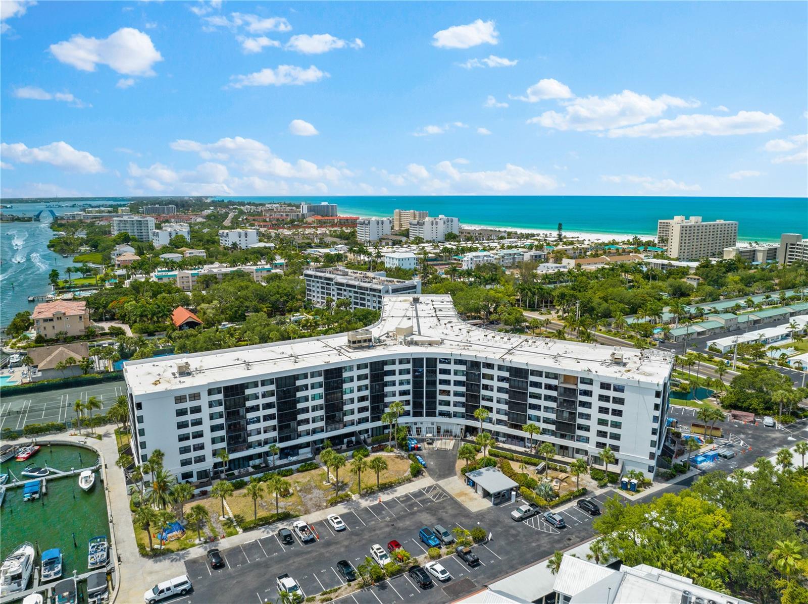 Condominium in SARASOTA, FL - Daniel Dourado