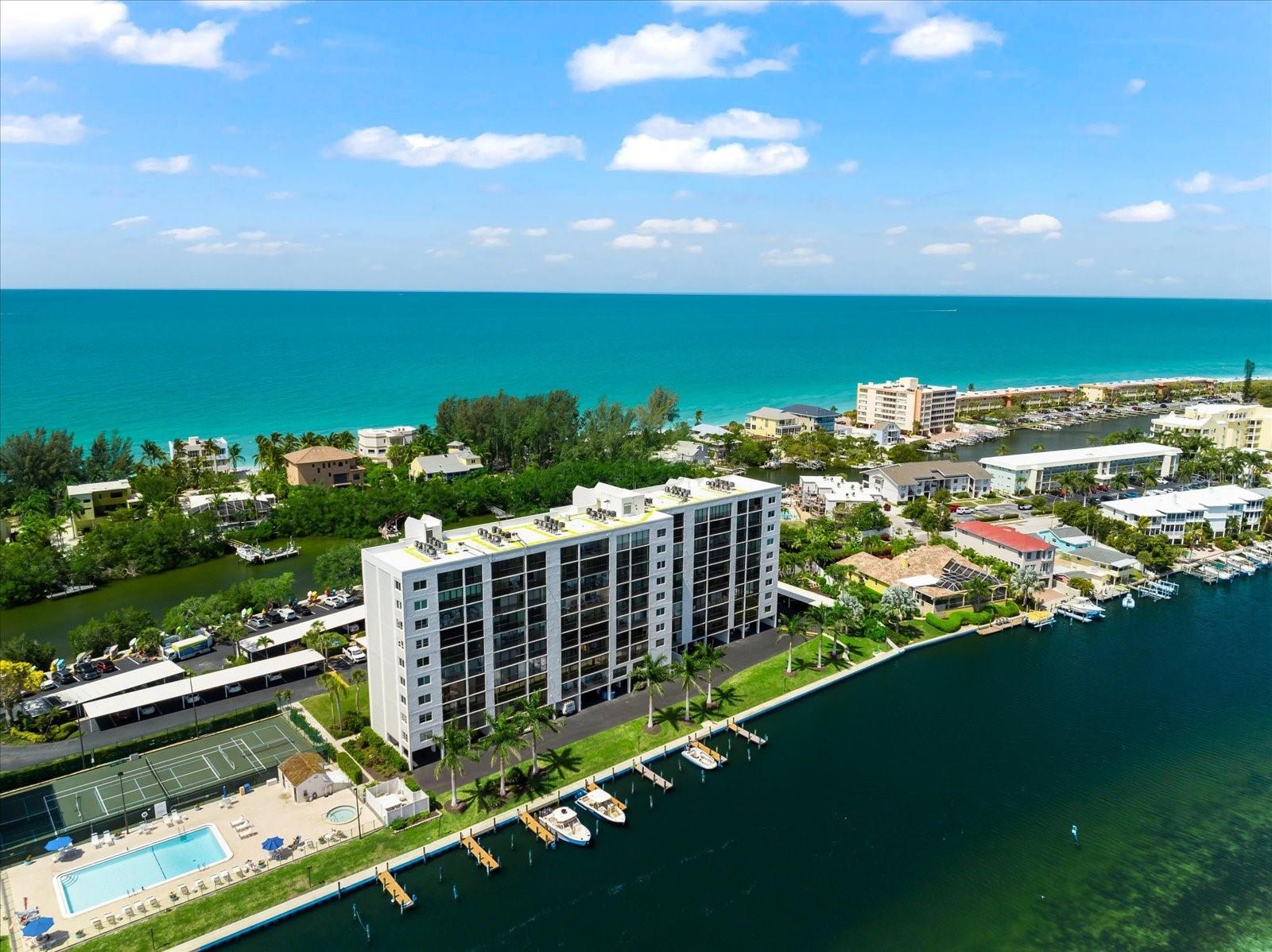 Condominium in SARASOTA, FL - Daniel Dourado