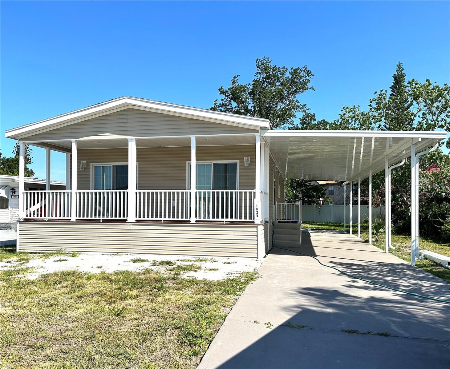 Manufactured Home - Post 1977 in SARASOTA, FL - Daniel Dourado