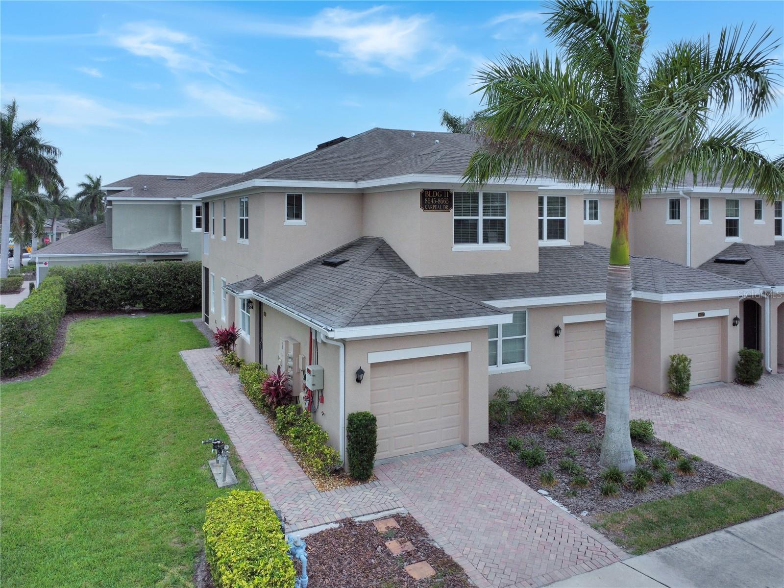 Condominium in SARASOTA, FL - Daniel Dourado