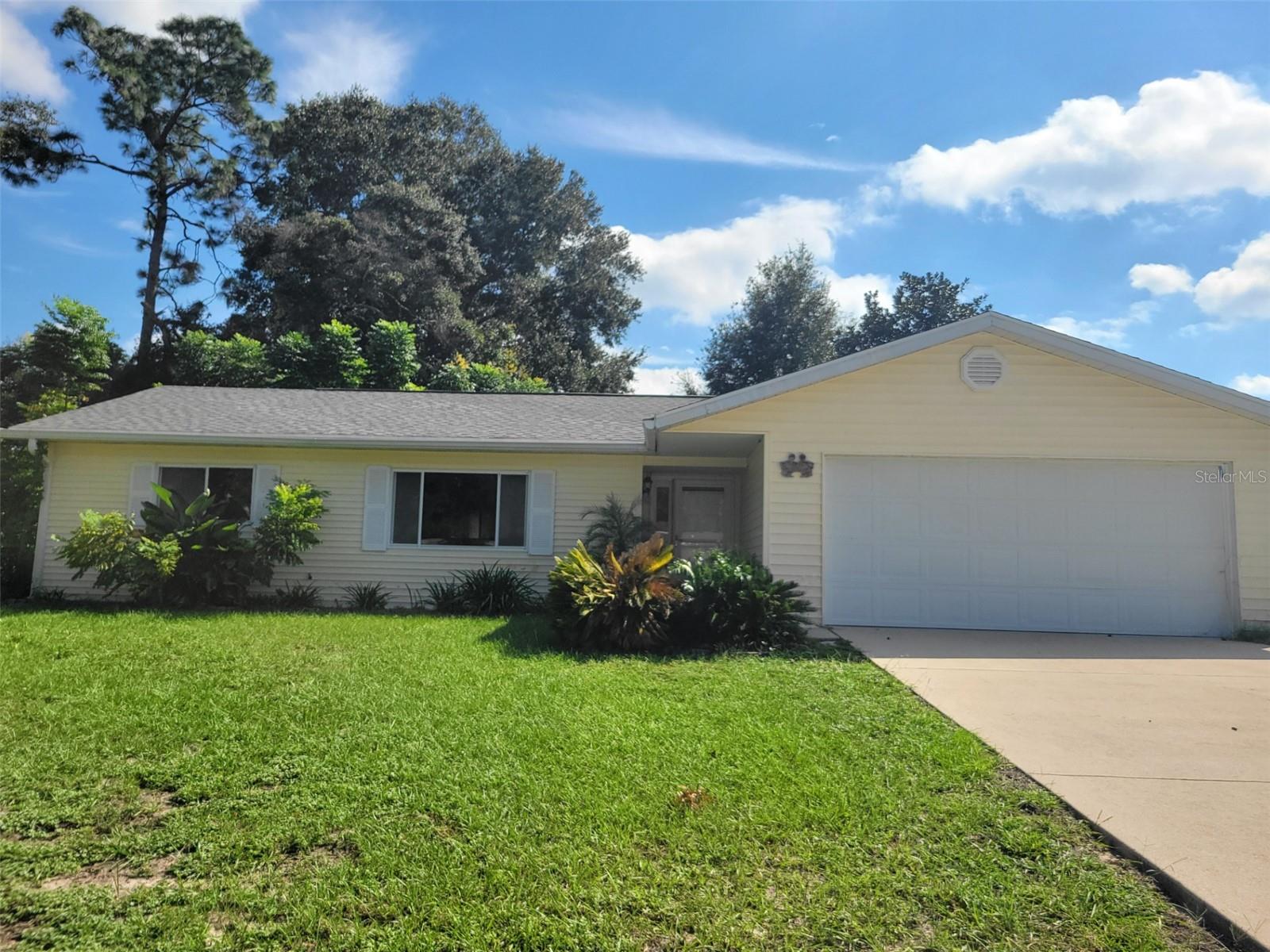 Single Family Residence in OCALA, FL - Daniel Dourado