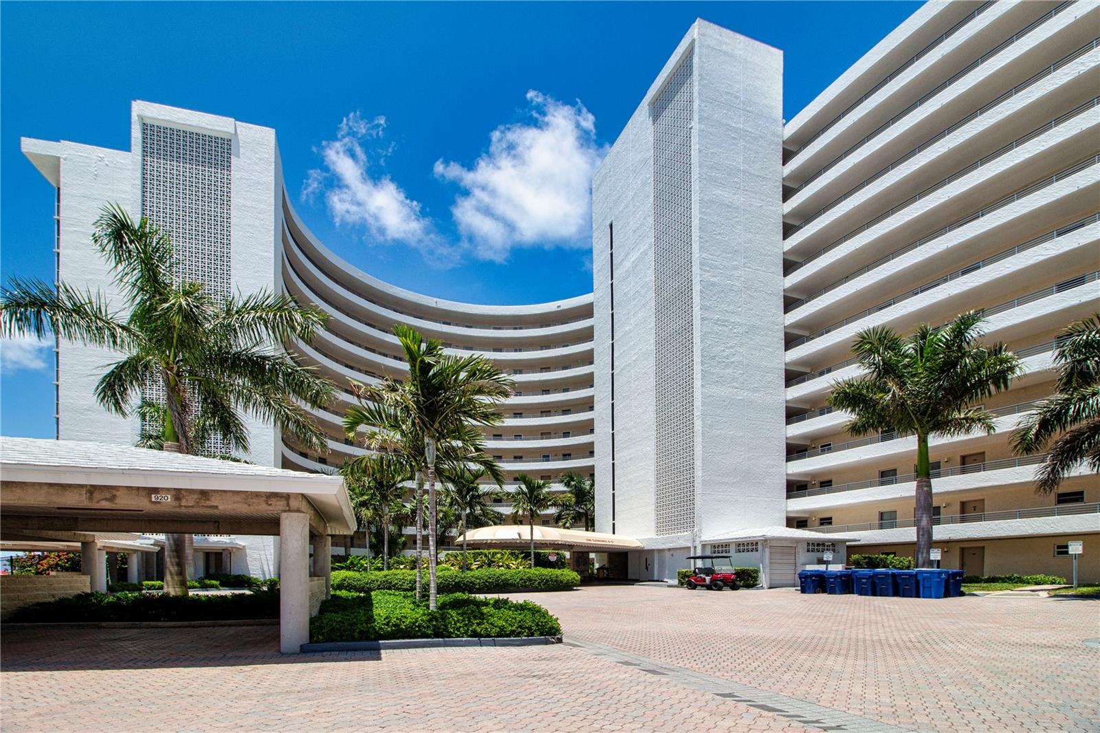 Condominium in SARASOTA, FL - Daniel Dourado