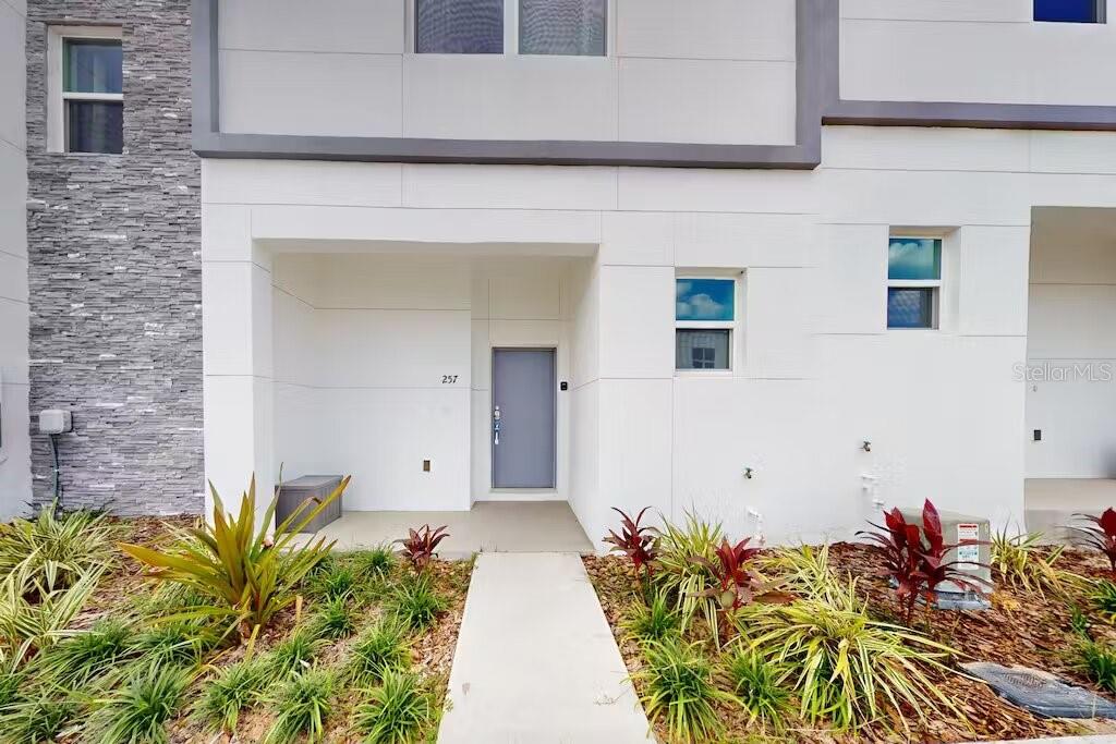 Townhouse in DAVENPORT, FL - Daniel Dourado