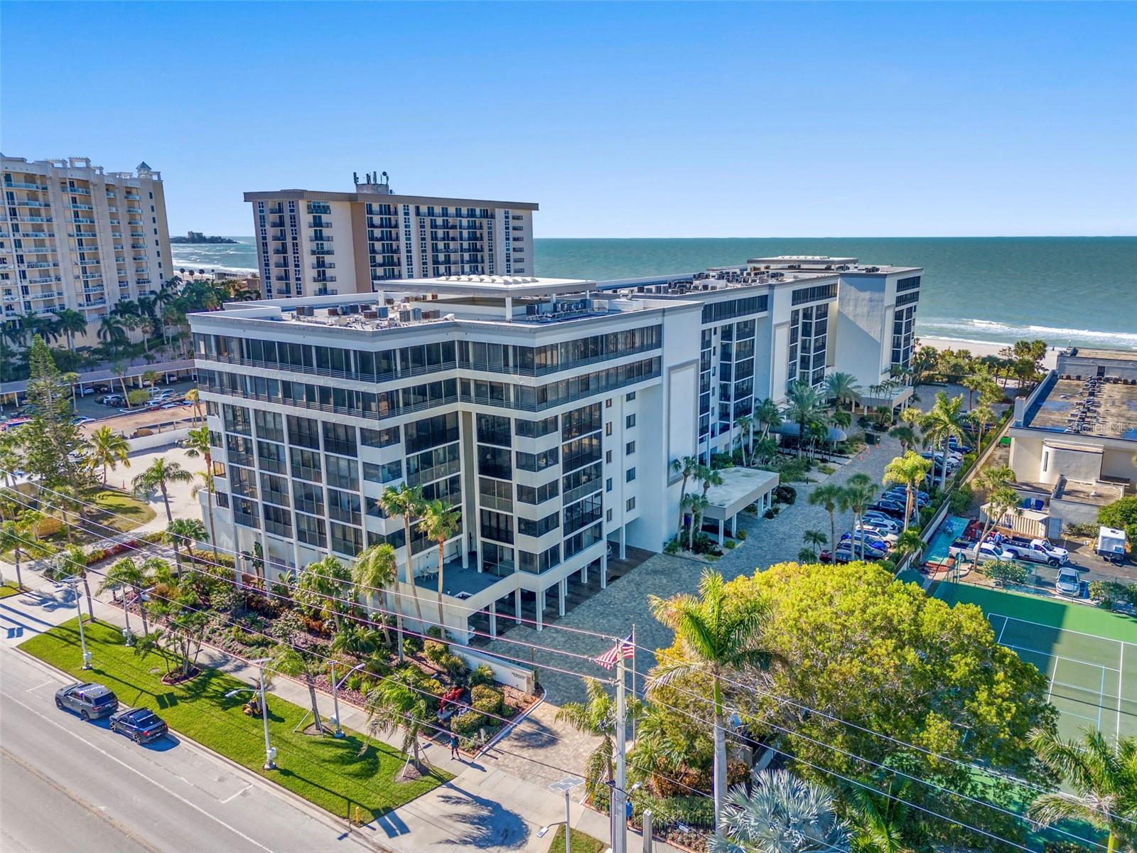 Condominium in SARASOTA, FL - Daniel Dourado