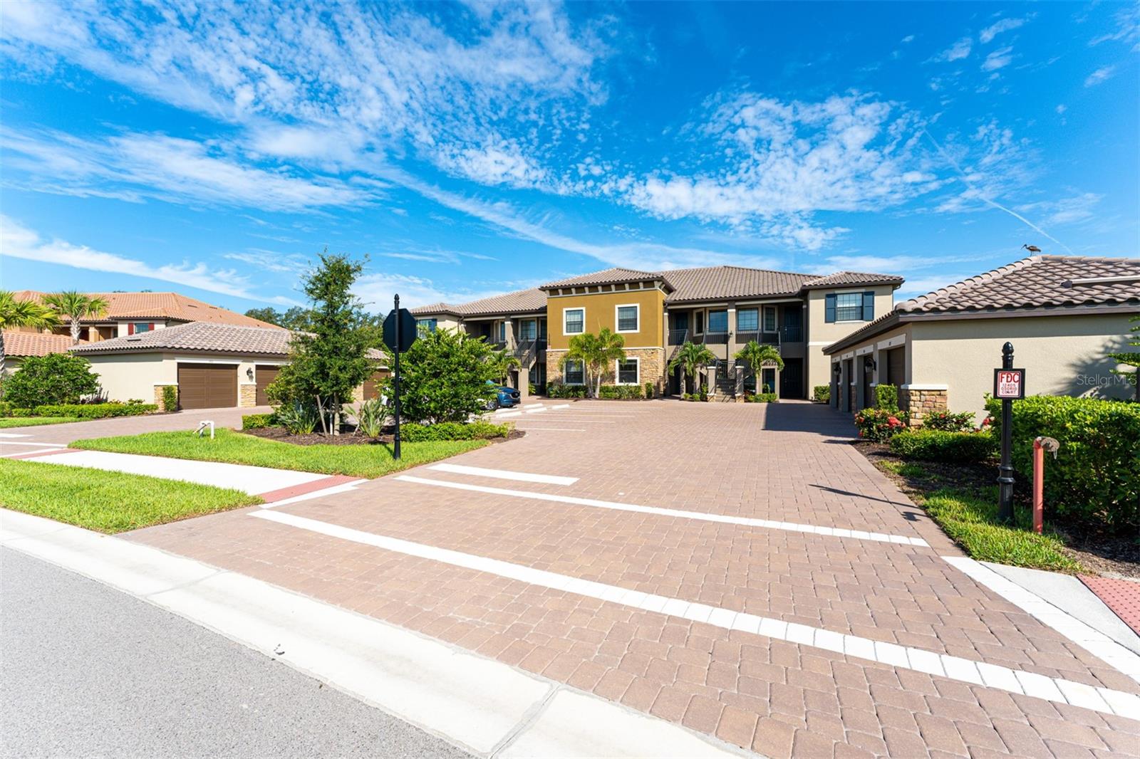 Condominium in SARASOTA, FL - Daniel Dourado