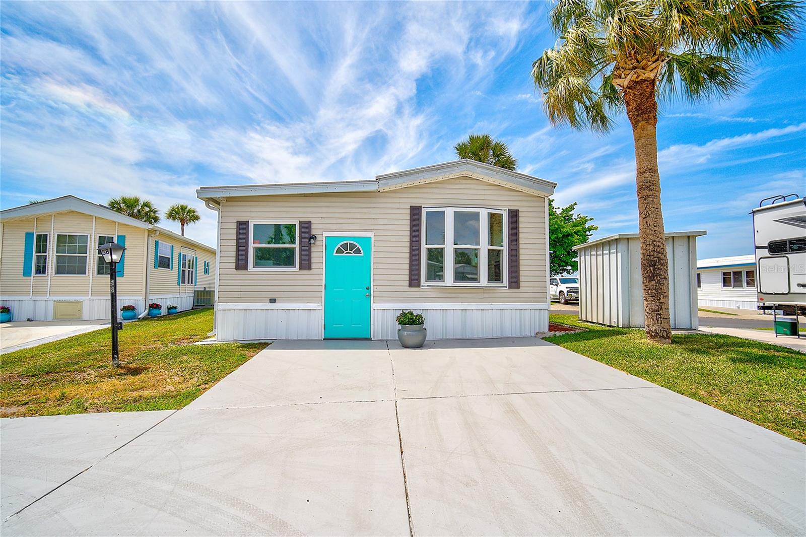 Manufactured Home - Post 1977 in SARASOTA, FL - Daniel Dourado