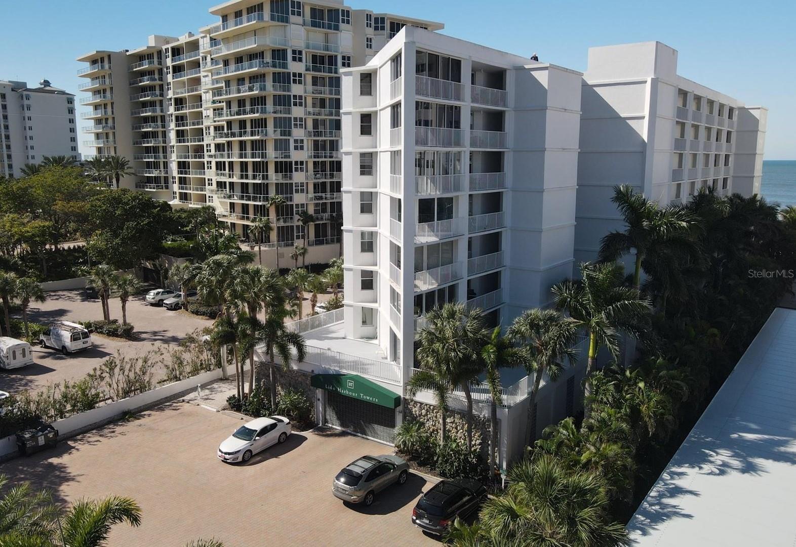 Condominium in SARASOTA, FL - Daniel Dourado