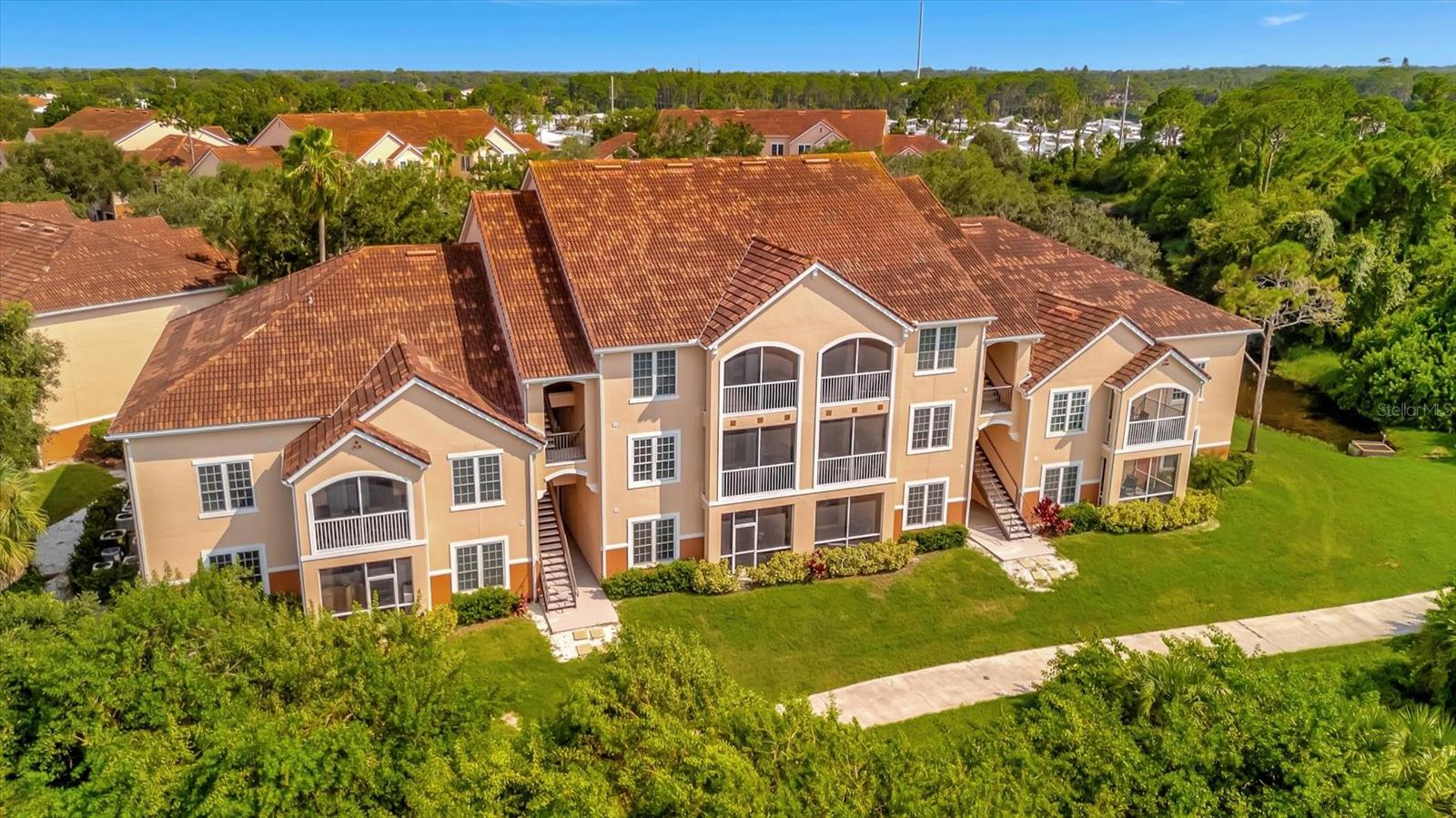 Condominium in SARASOTA, FL - Daniel Dourado