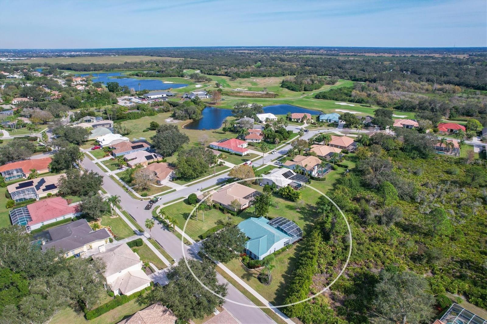 Single Family Residence in SARASOTA, FL - Daniel Dourado