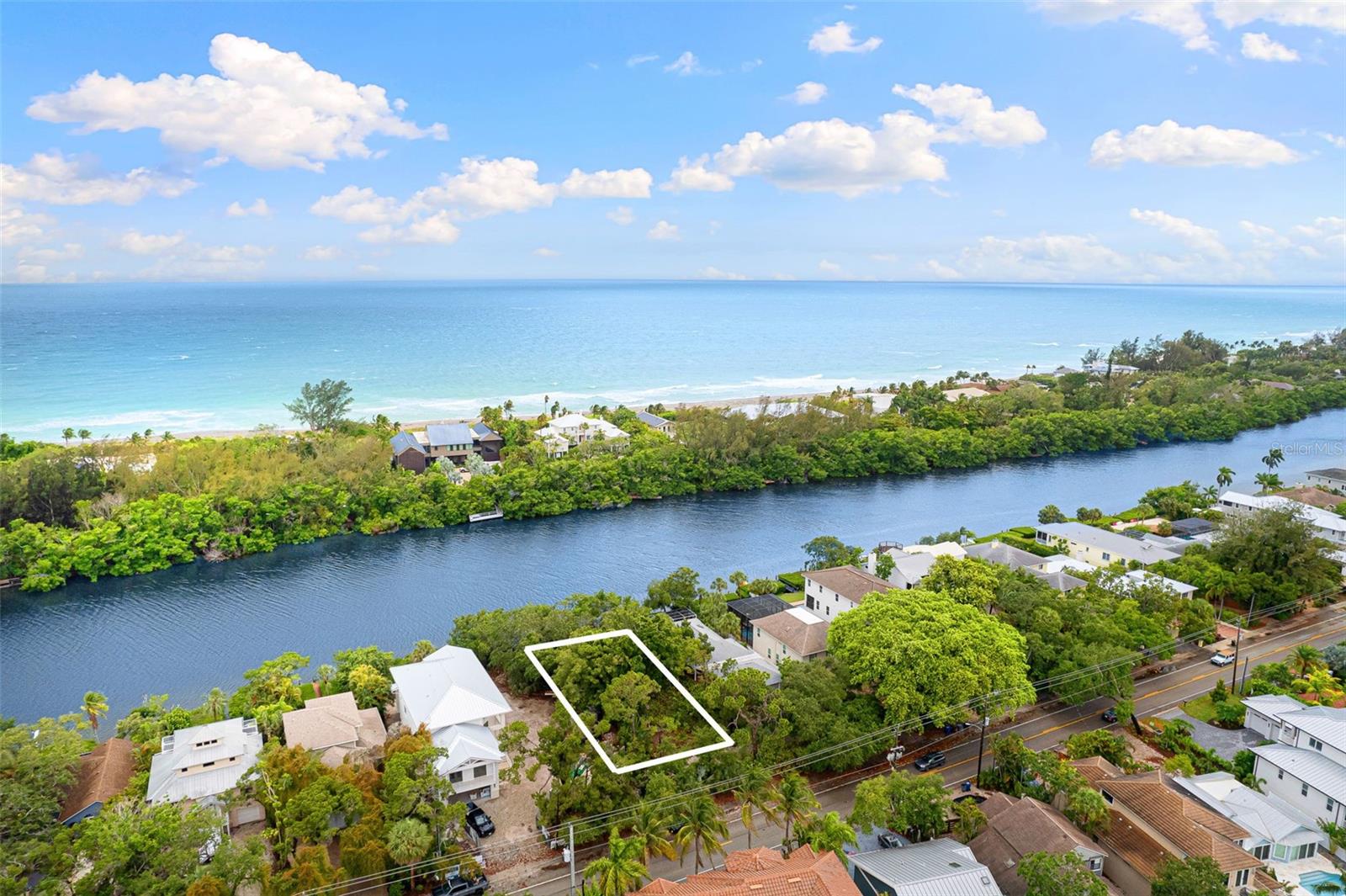  in SARASOTA, FL - Daniel Dourado