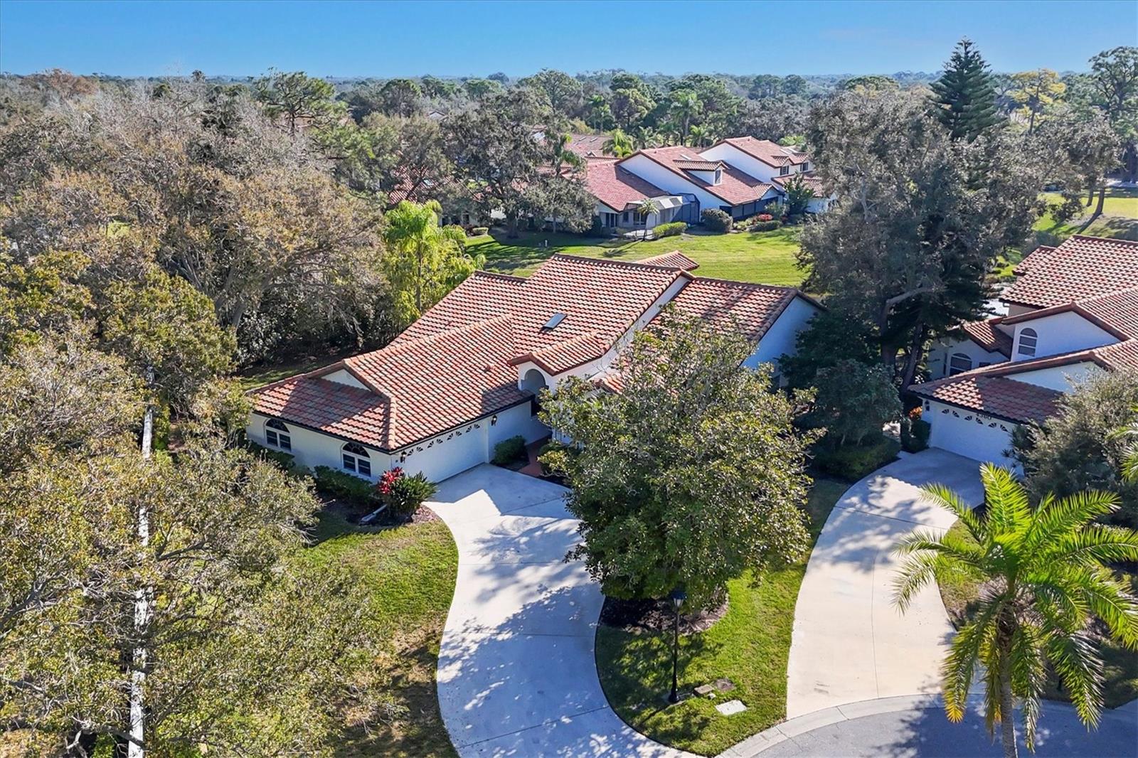 Single Family Residence in SARASOTA, FL - Daniel Dourado