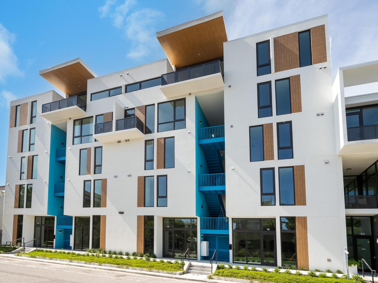 Condominium in SARASOTA, FL - Daniel Dourado