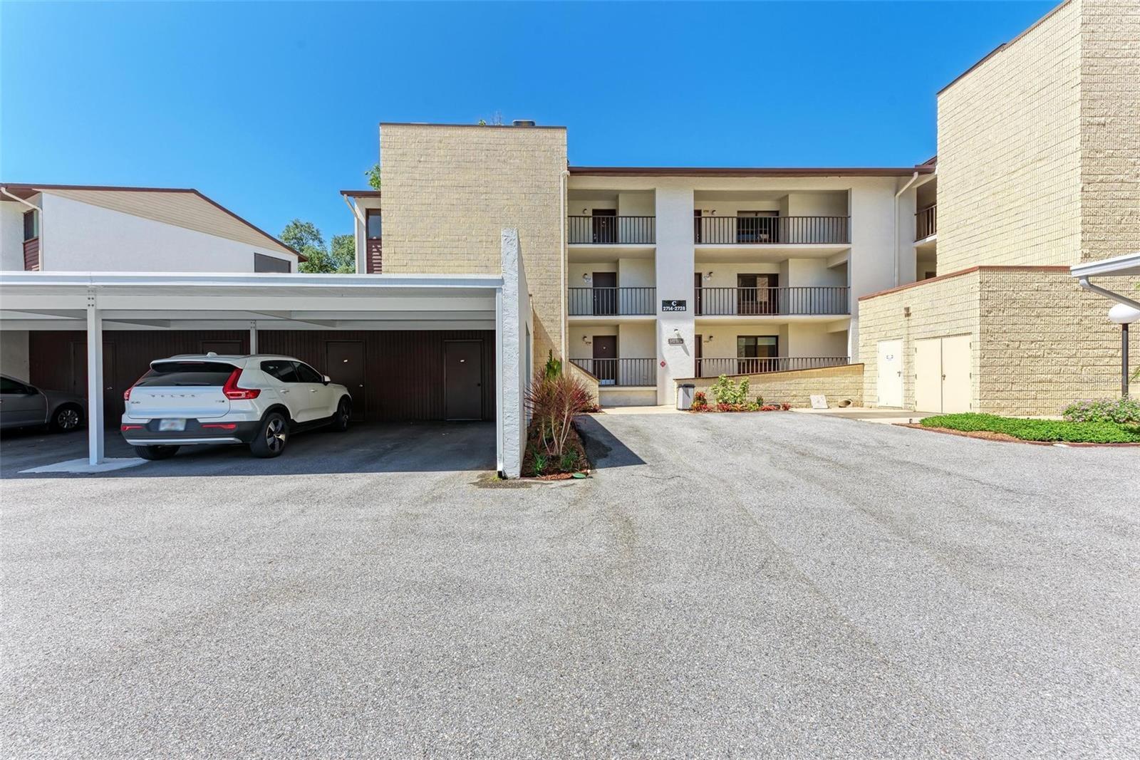 Condominium in SARASOTA, FL - Daniel Dourado