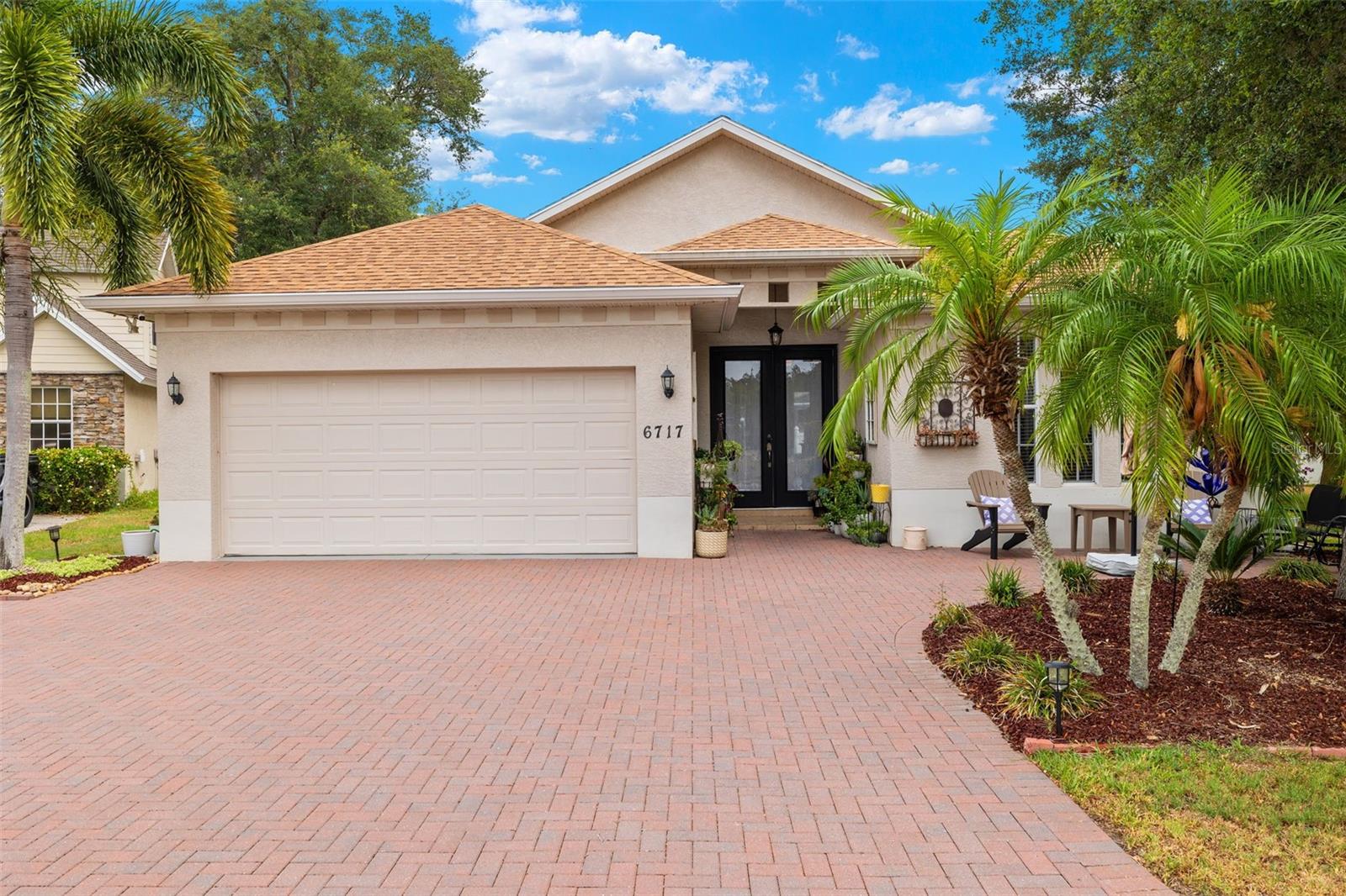 Single Family Residence in SARASOTA, FL - Daniel Dourado