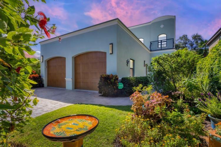 Single Family Residence in SARASOTA, FL - Daniel Dourado