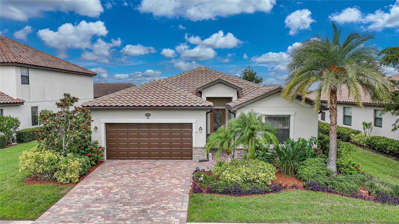 Single Family Residence in VENICE, FL - Daniel Dourado