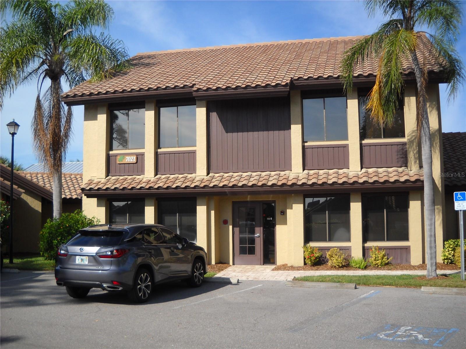 Office in SARASOTA, FL - Daniel Dourado