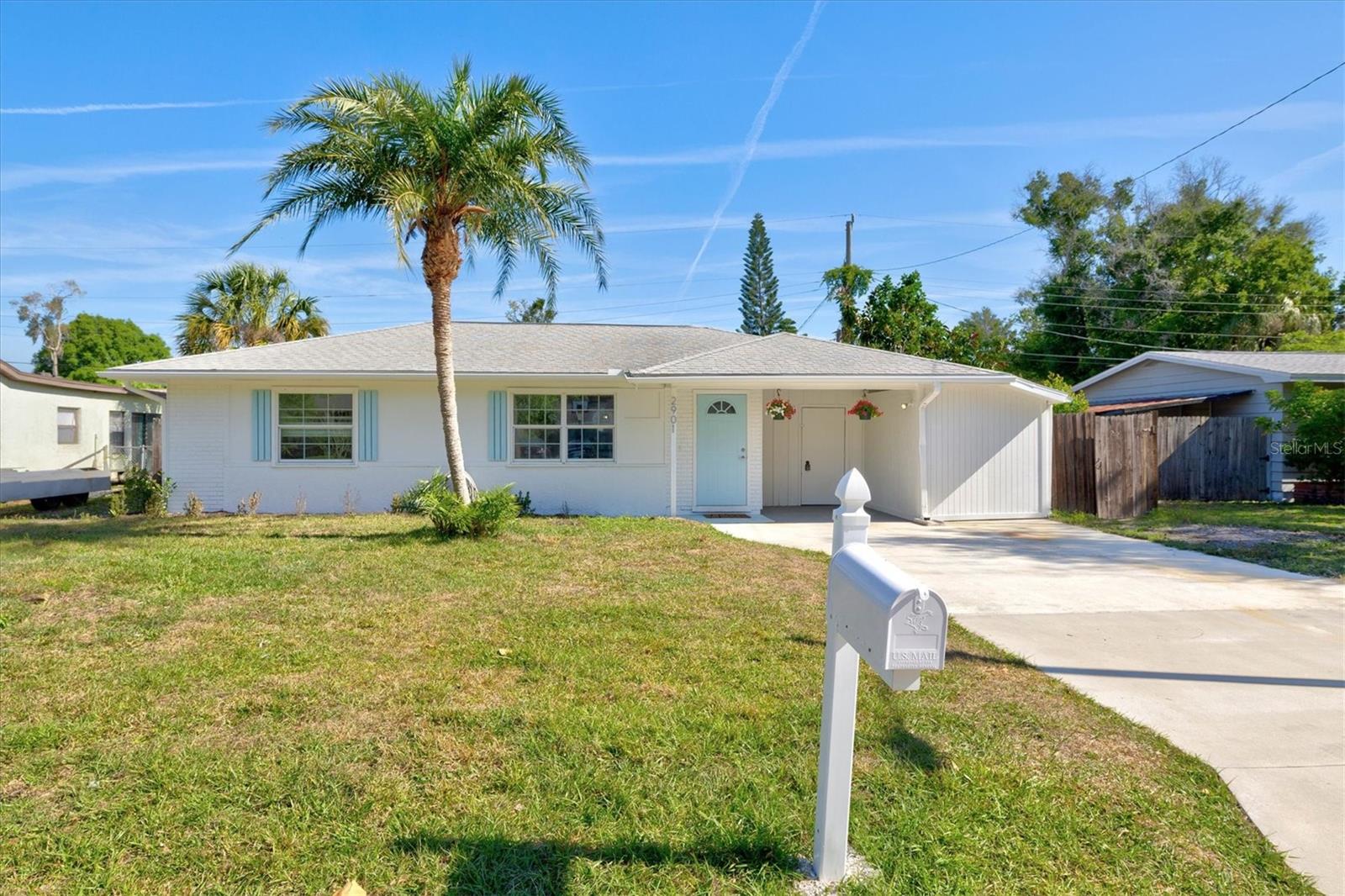 Single Family Residence in SARASOTA, FL - Daniel Dourado