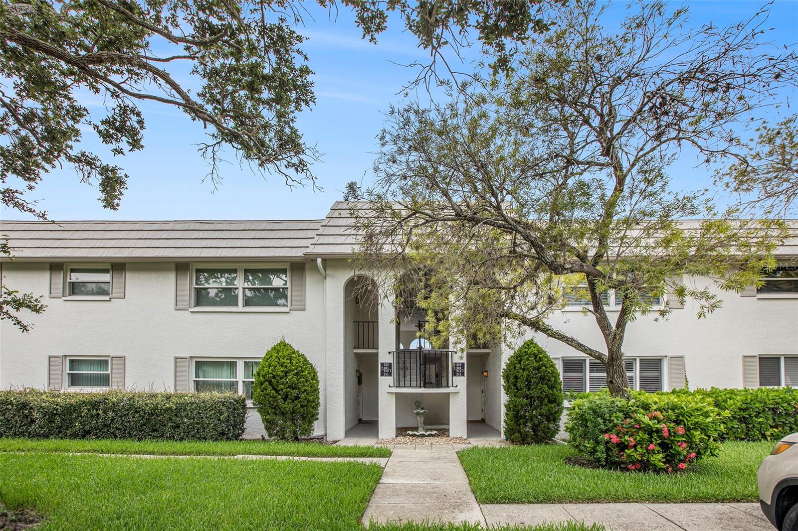 Condominium in SARASOTA, FL - Daniel Dourado