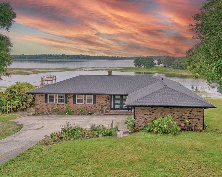 Single Family Residence em WINTER GARDEN, FL - Daniel Dourado