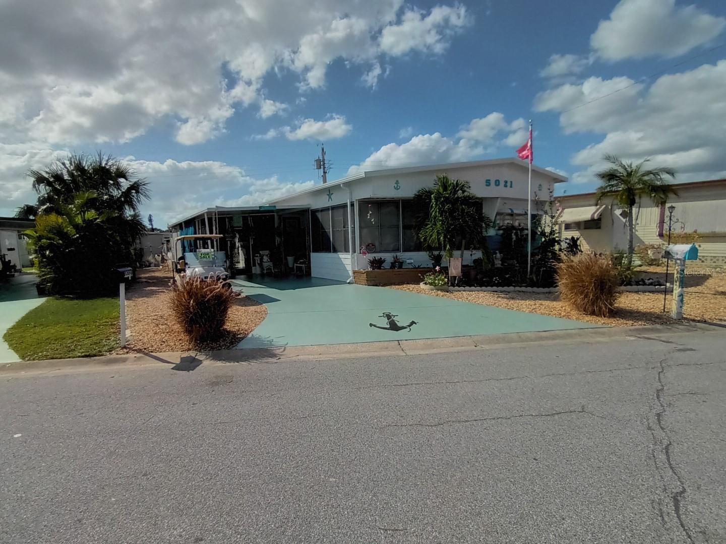 Mobile Home - Pre 1976 in SARASOTA, FL - Daniel Dourado