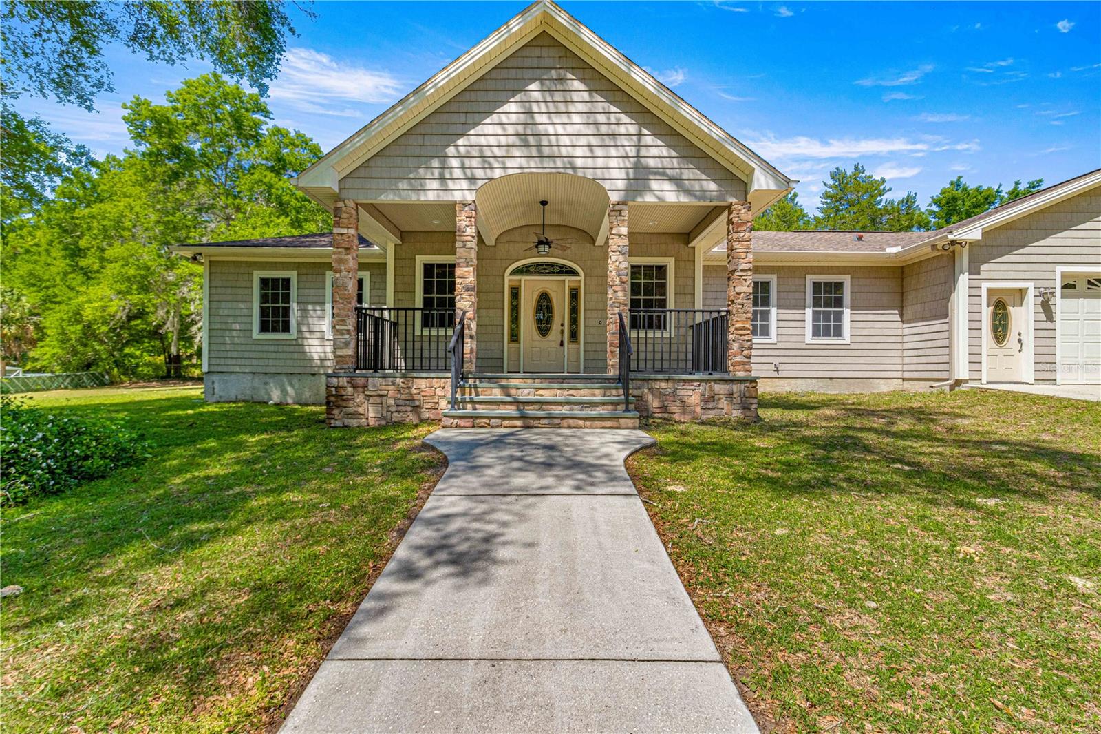 Single Family Residence in OCALA, FL - Daniel Dourado