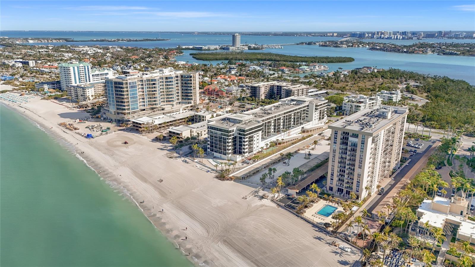 Condominium in SARASOTA, FL - Daniel Dourado