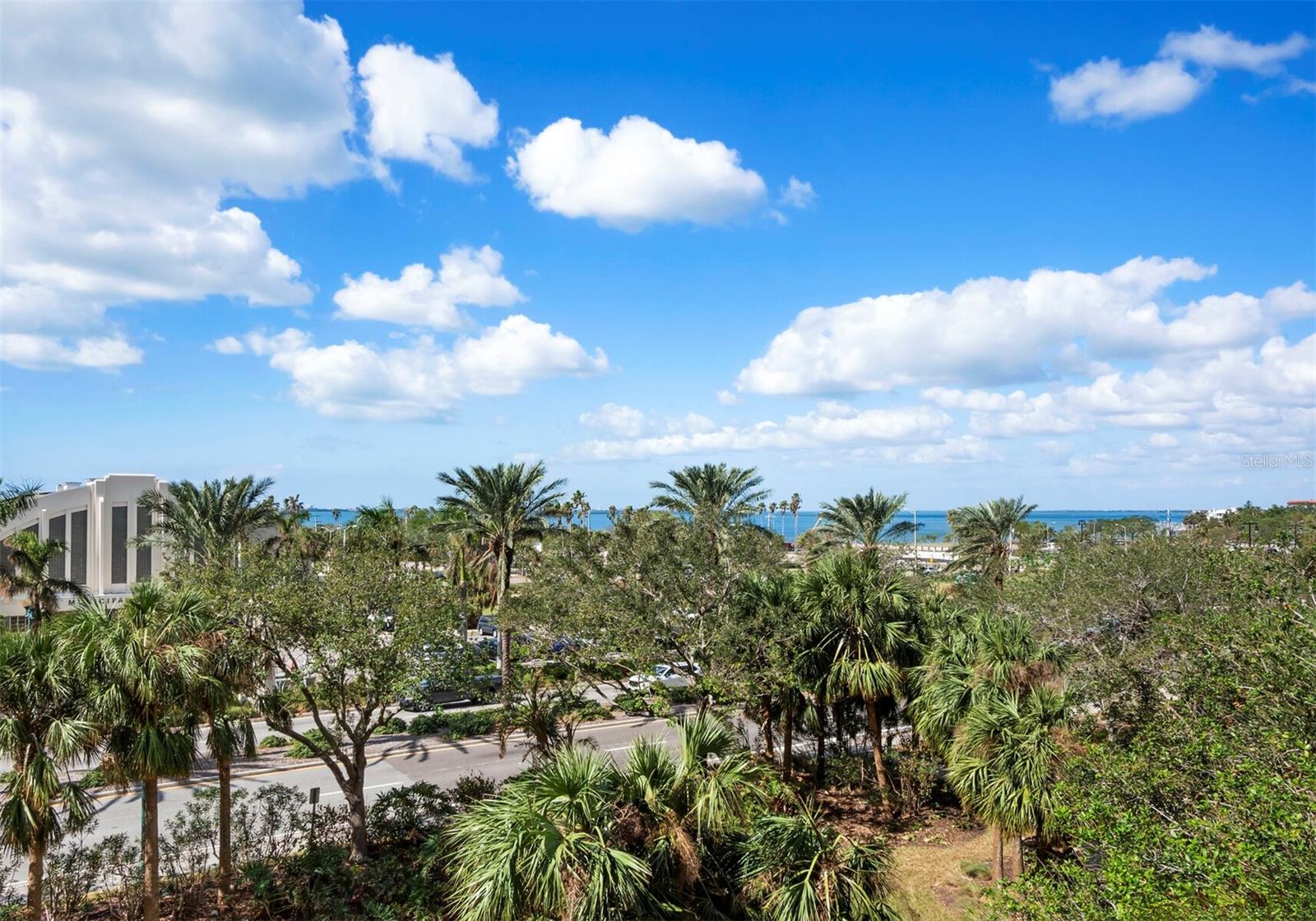 Condominium in SARASOTA, FL - Daniel Dourado