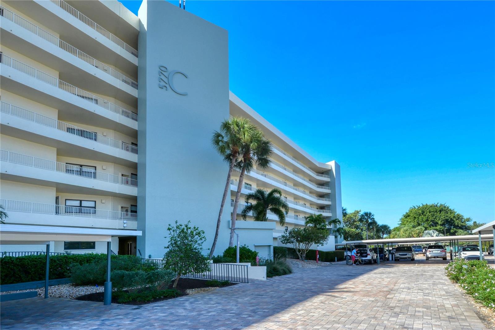 Condominium in SARASOTA, FL - Daniel Dourado