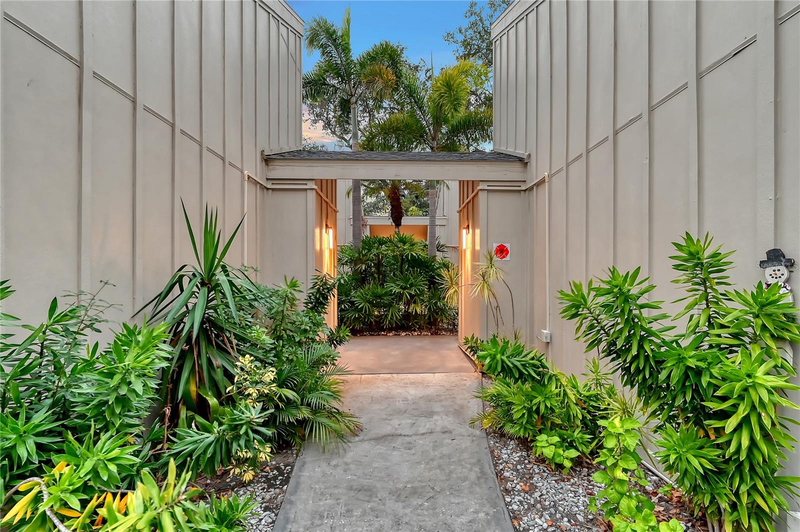 Condominium in SARASOTA, FL - Daniel Dourado