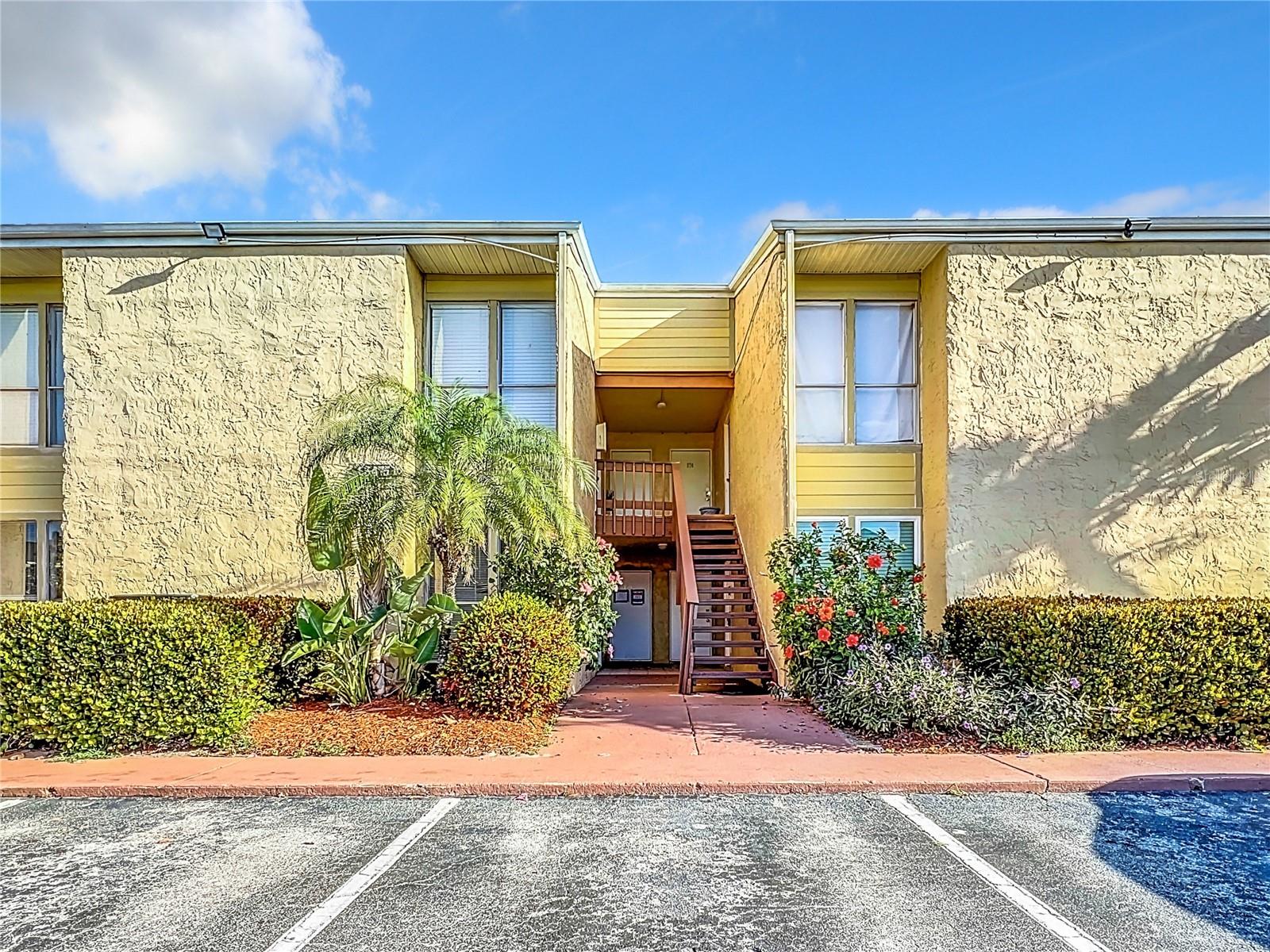 Condominium in SARASOTA, FL - Daniel Dourado