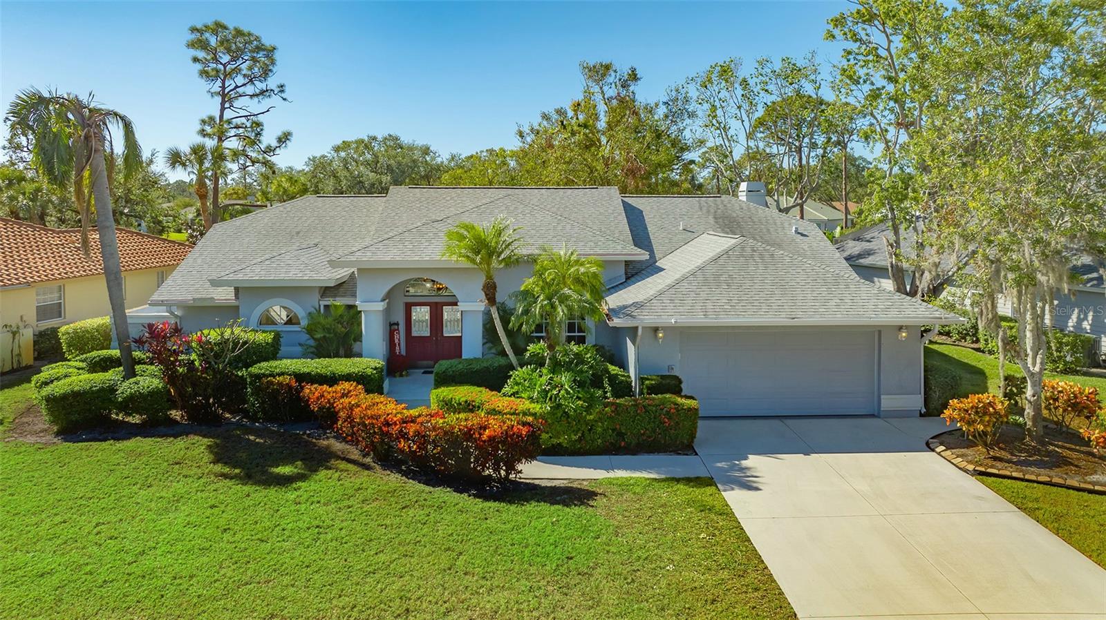 Single Family Residence in SARASOTA, FL - Daniel Dourado