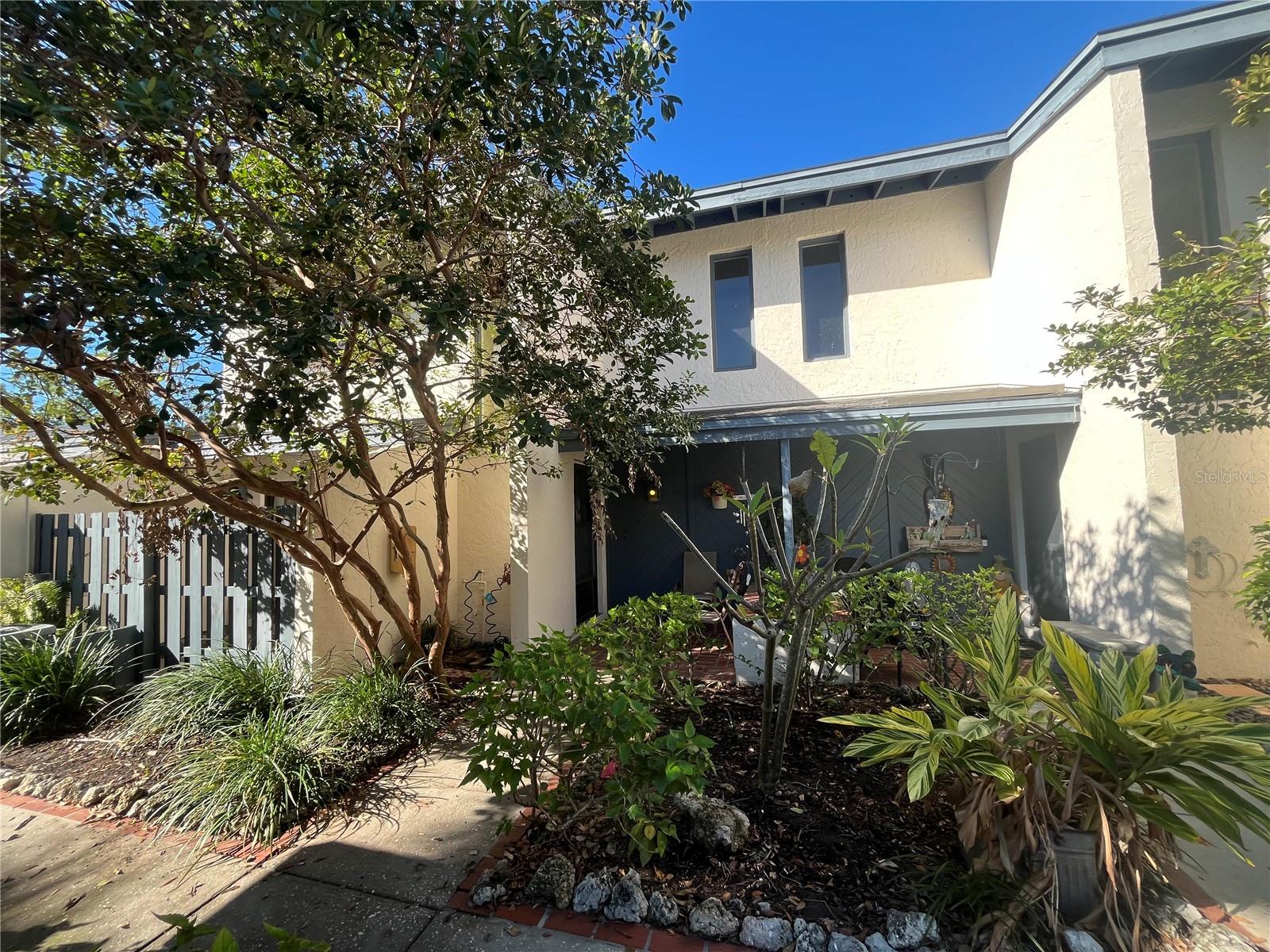 Townhouse in SARASOTA, FL - Daniel Dourado