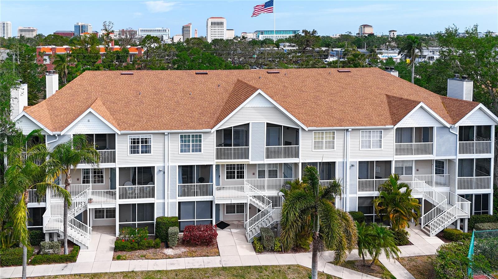 Condominium in SARASOTA, FL - Daniel Dourado