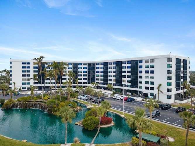 Condominium in SARASOTA, FL - Daniel Dourado