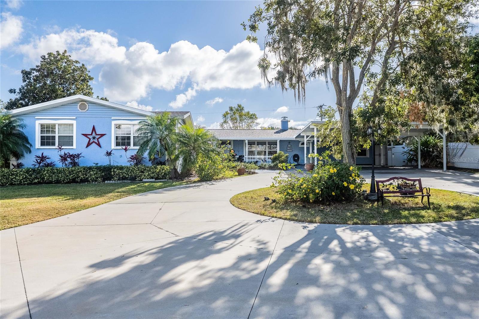 Single Family Residence in LAKELAND, FL - Daniel Dourado