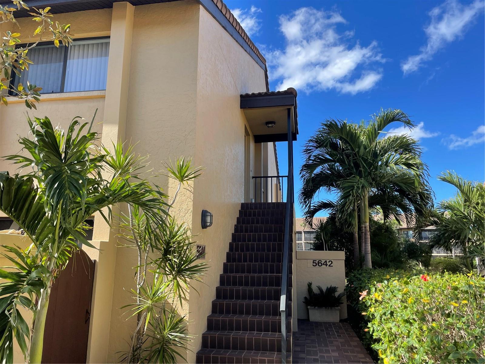 Condominium in SARASOTA, FL - Daniel Dourado