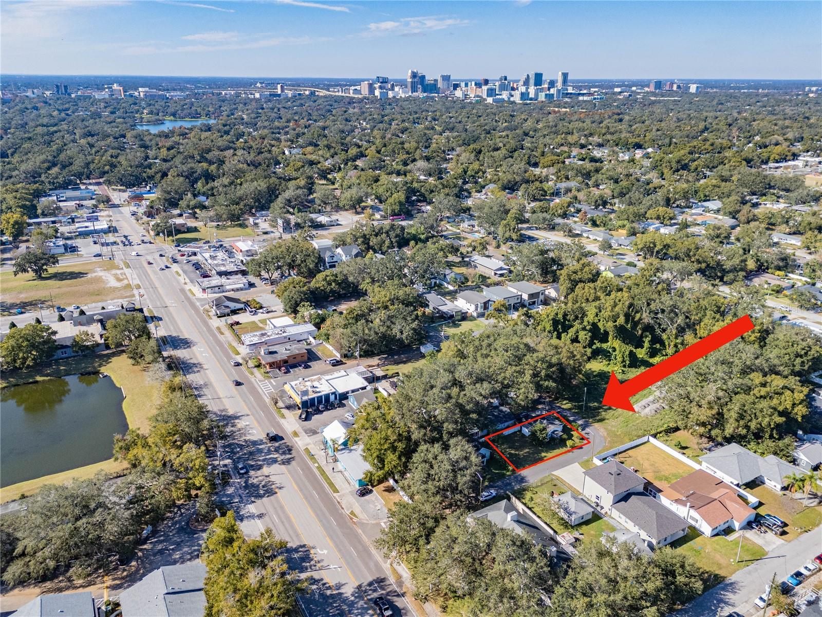 Single Family Residence in ORLANDO, FL - Daniel Dourado