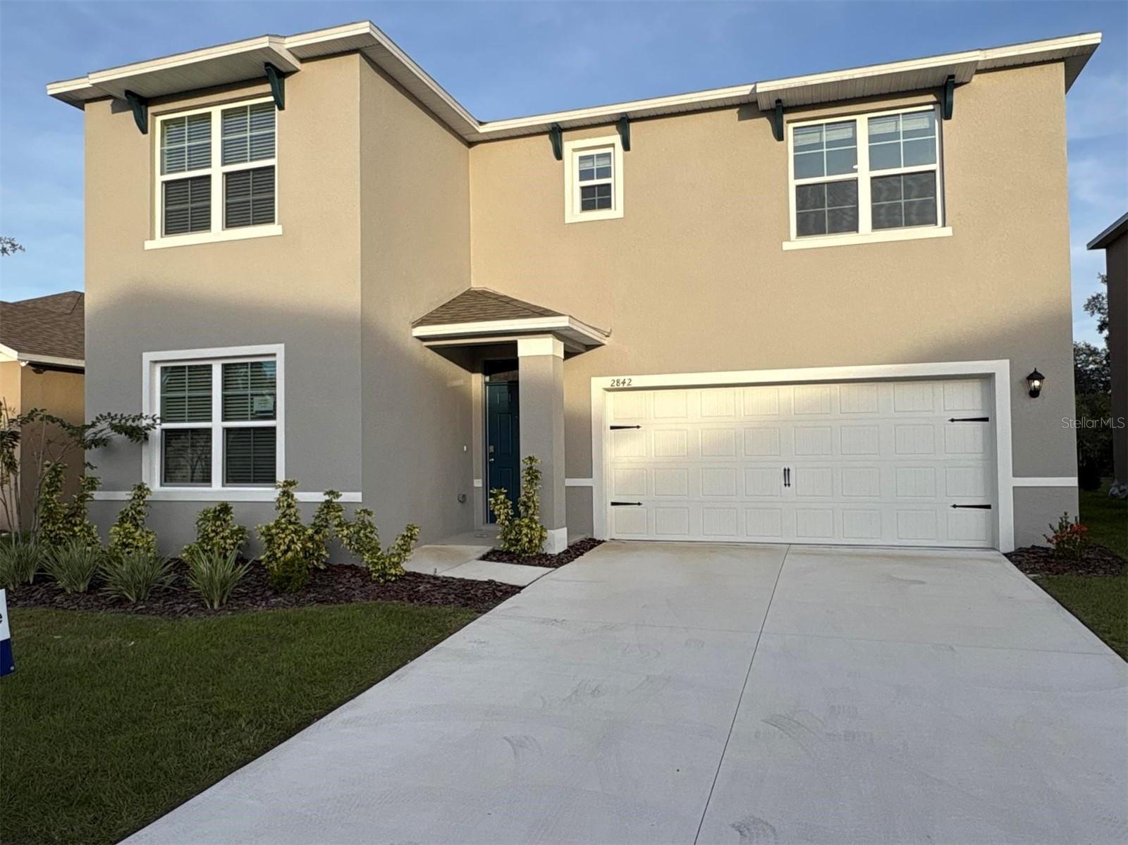 Single Family Residence in DAVENPORT, FL - Daniel Dourado