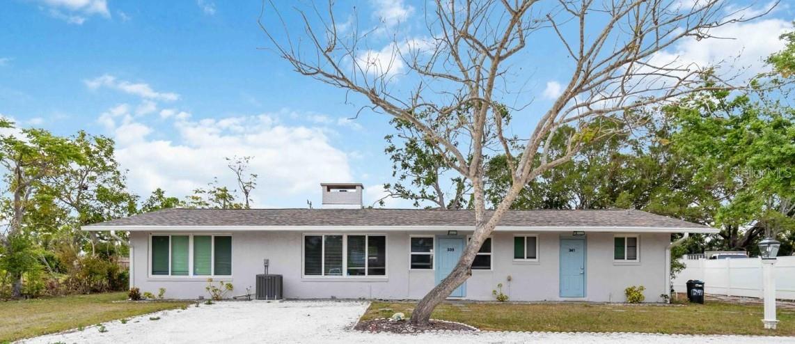 Duplex in SARASOTA, FL - Daniel Dourado