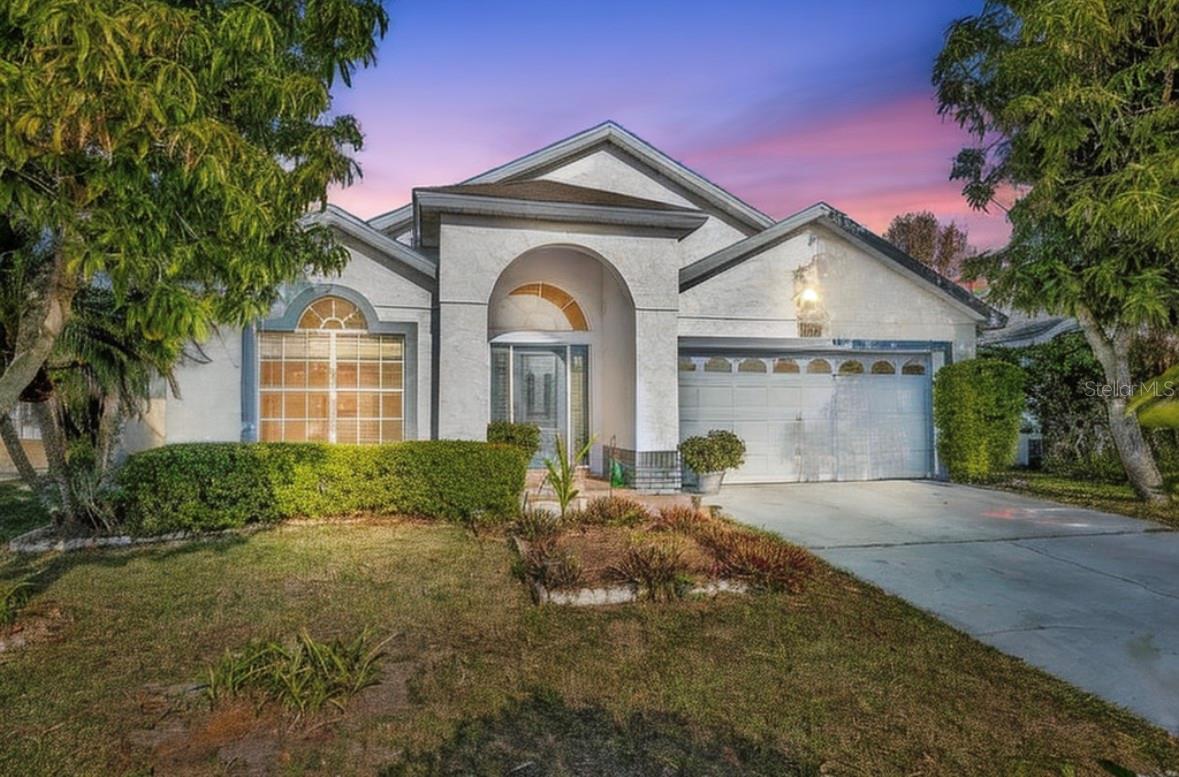 Single Family Residence in ORLANDO, FL - Daniel Dourado