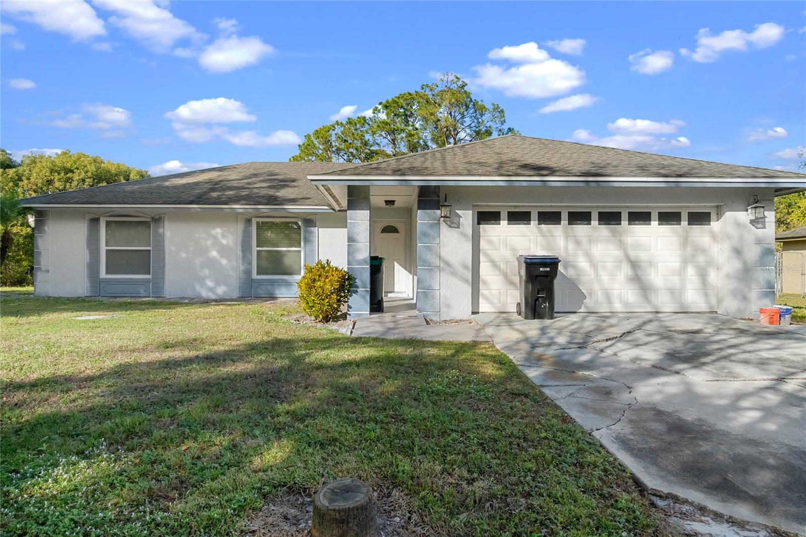 Single Family Residence in ORLANDO, FL - Daniel Dourado