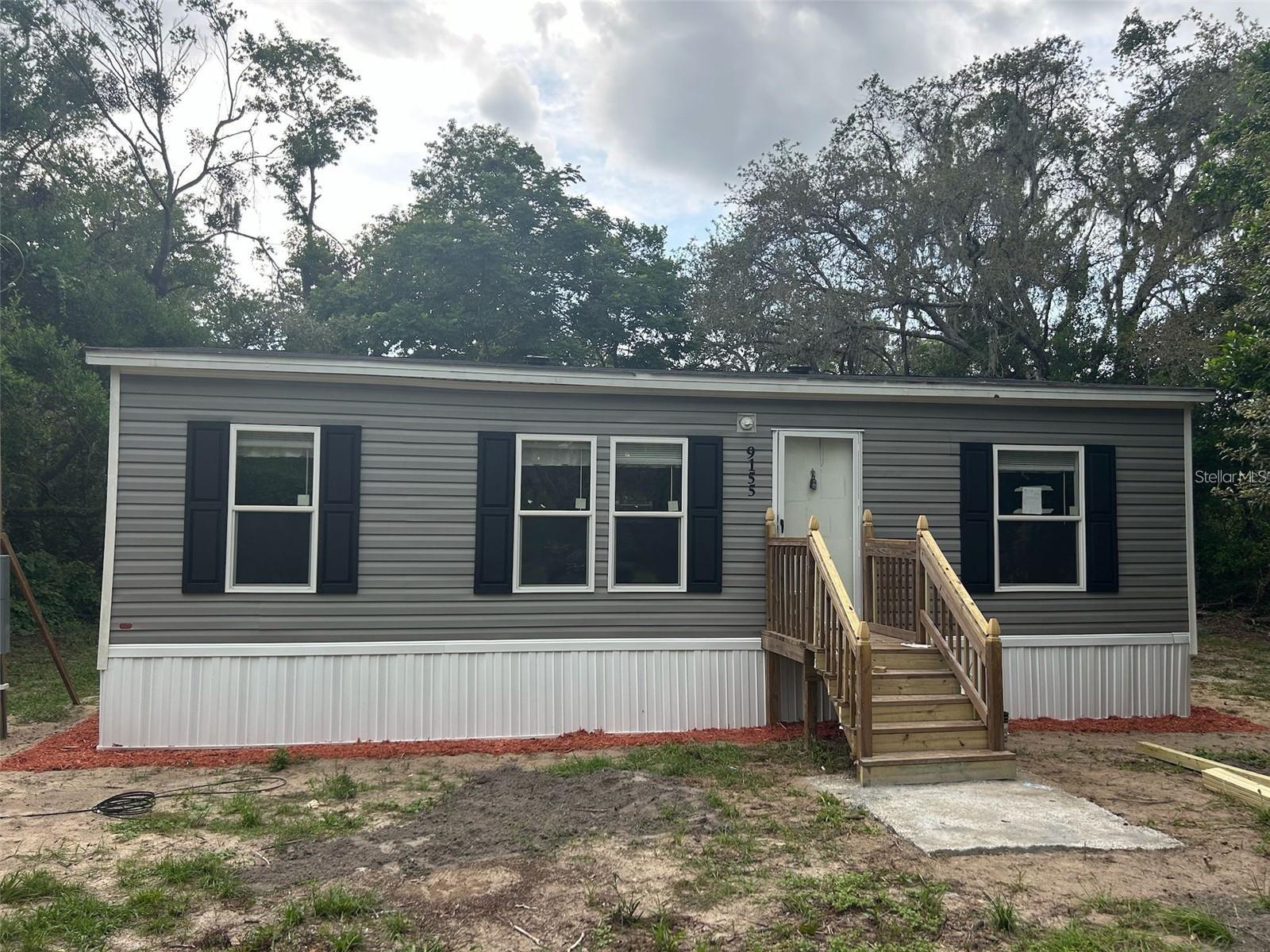 Manufactured Home in LAKELAND, FL - Daniel Dourado