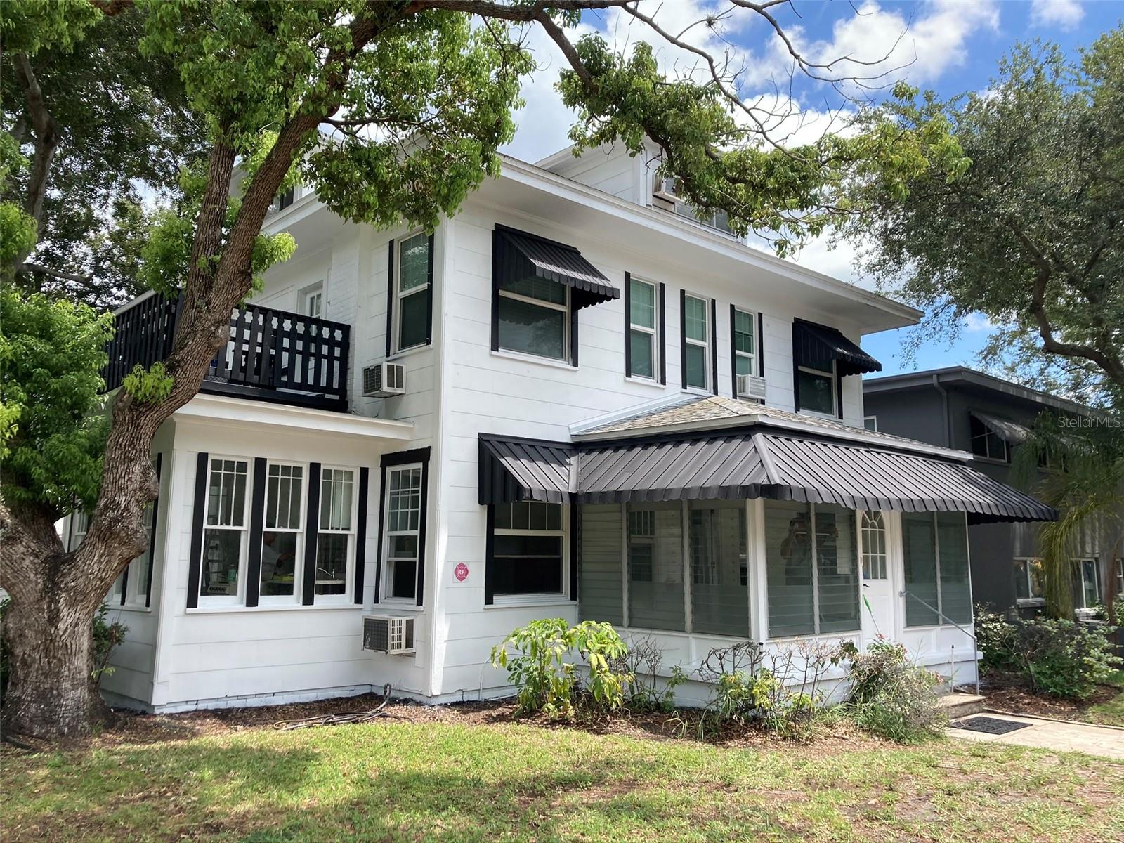 Multi Family em ST PETERSBURG, FL - Daniel Dourado