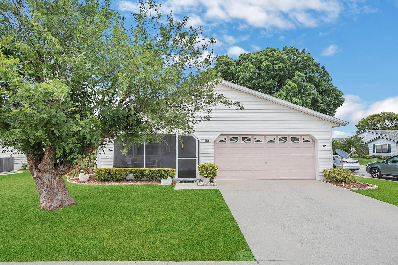 Single Family Residence in LAKELAND, FL - Daniel Dourado