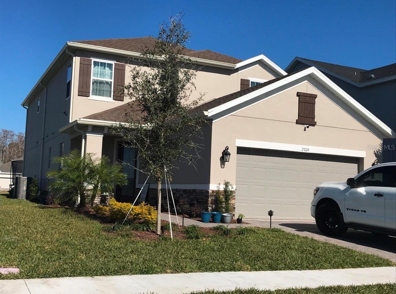 Single Family Residence in ORLANDO, FL - Daniel Dourado