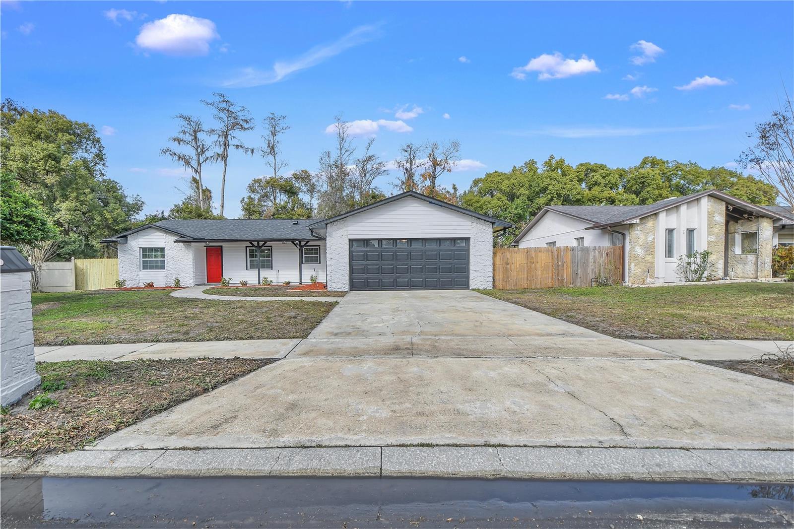 Single Family Residence in ORLANDO, FL - Daniel Dourado