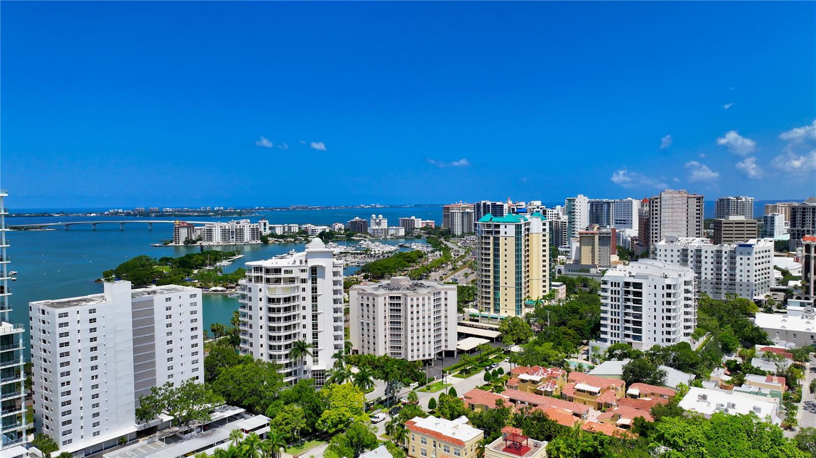 Condominium in SARASOTA, FL - Daniel Dourado