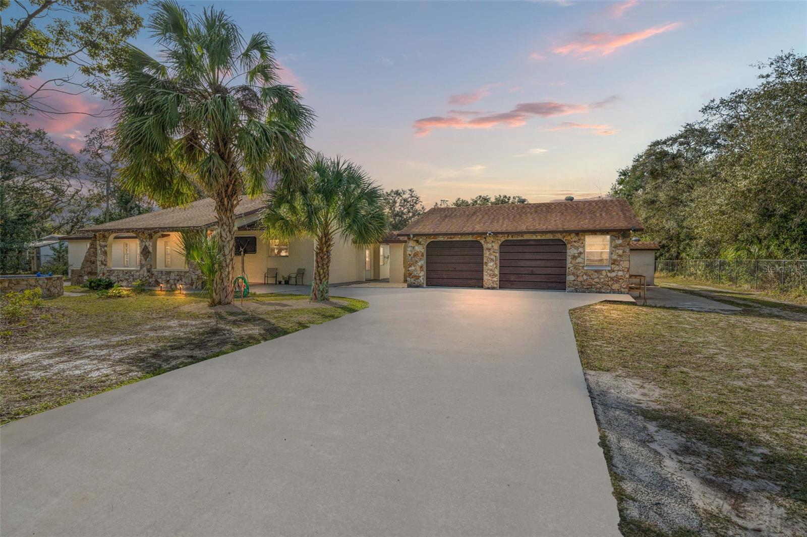 Single Family Residence in HUDSON, FL - Daniel Dourado