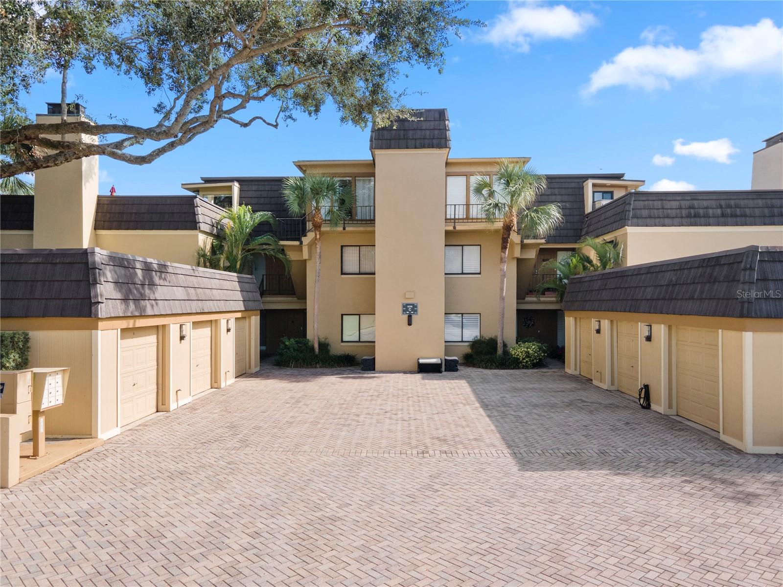 Condominium in ORLANDO, FL - Daniel Dourado